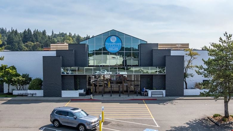 Preview of Retail space for Rent at 351 Three Rivers Dr