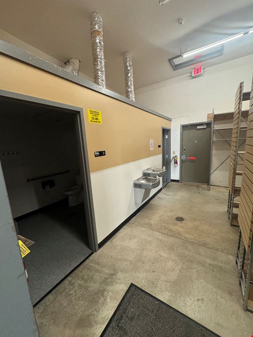 HIGH VISIBILITY RETAIL OPPORTUNITY