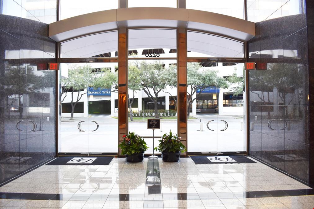 Douglas Plaza