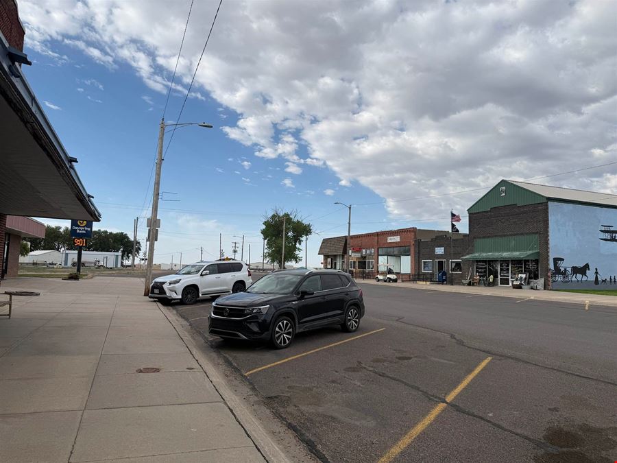 218 S Commercial Ave