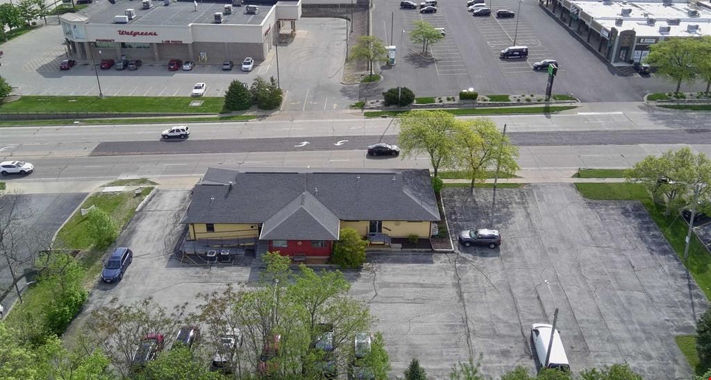 4809 Sheridan Rd