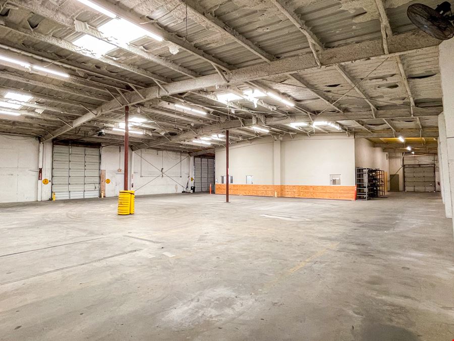 Spacious Office Warehouse for Sale or Lease on Mammoth Ave