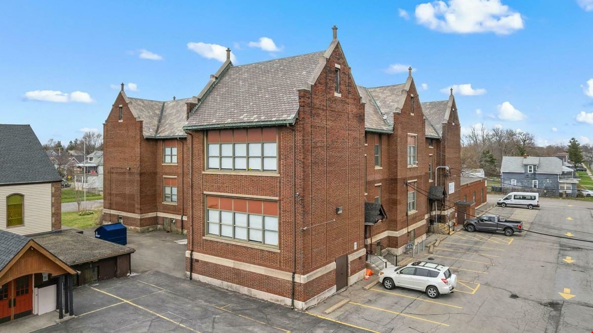 21 Davidson Ave