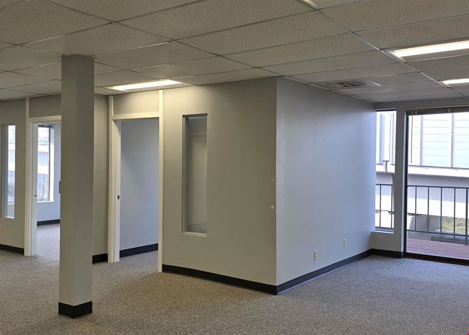 Nine Lake Bellevue - Unit 213