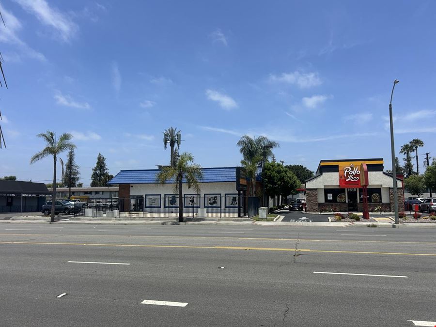 1525 W Chapman Avenue