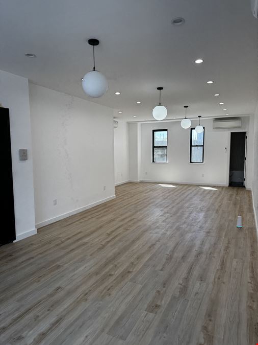 600 SF | 1706 E New York Ave | Vanilla Box Retail Space For Lease