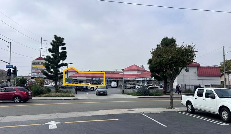 Preview of Retail space for Rent at 305-313 W Arbor Vitae St