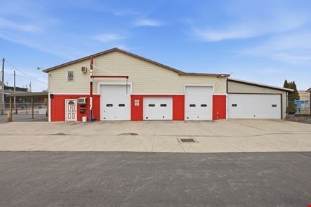 Preview of Retail space for Rent at 2910 Louisiana Ave