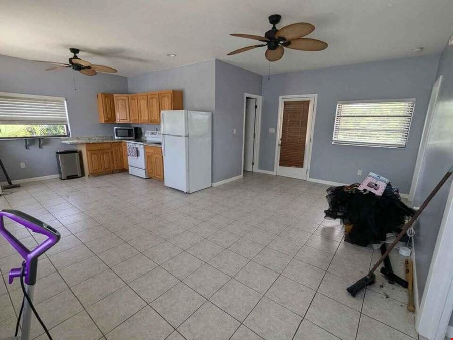 22814 Overseas Hwy