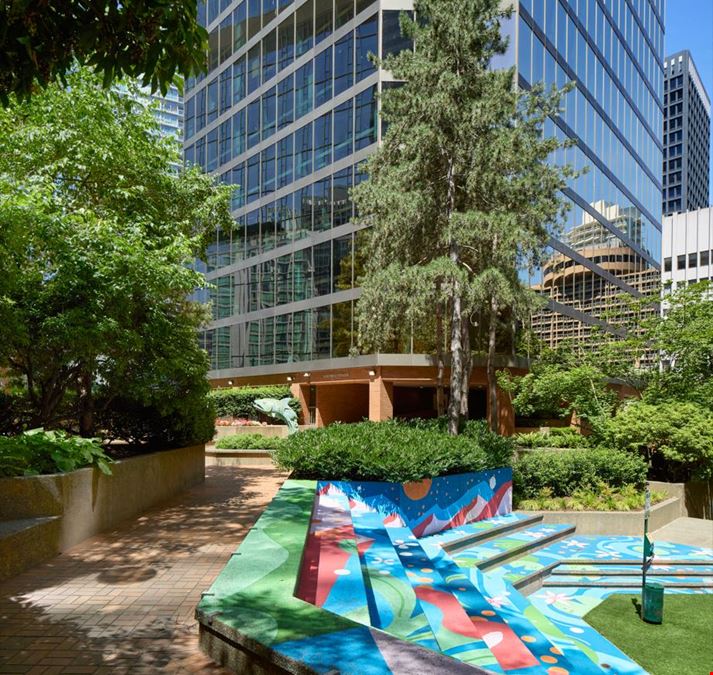 1140 W Pender St, Sun Life Financial Centre 