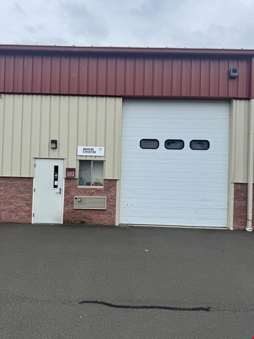 1,125 SF Industrial Condo