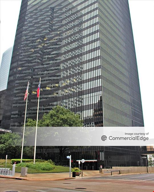 1 Houston Center