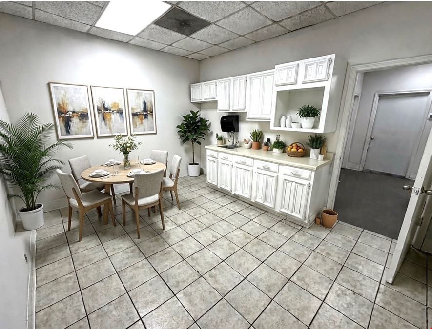 Spring Branch Office Warehouse for Sale/Lease