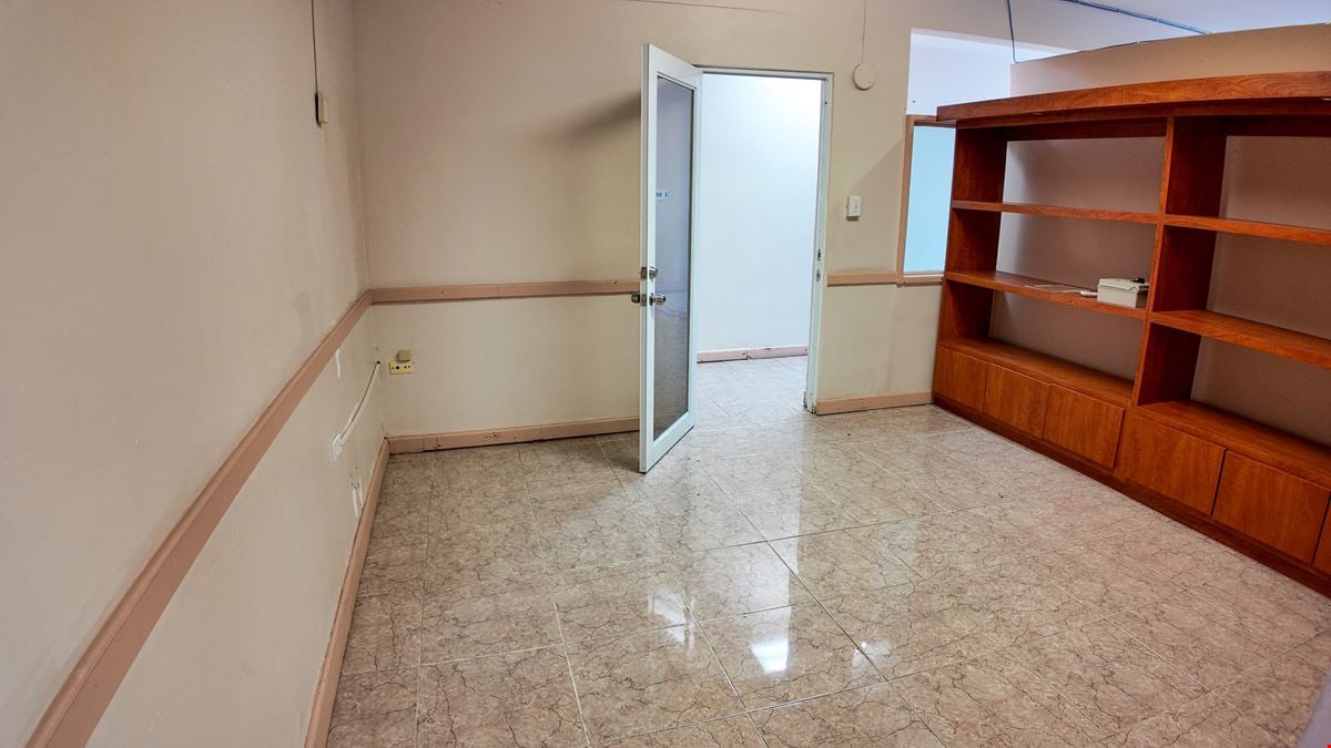 7,600 SF Commercial Building with Prime Exposure on a Major Bayamón Thoroughfare | For Sale