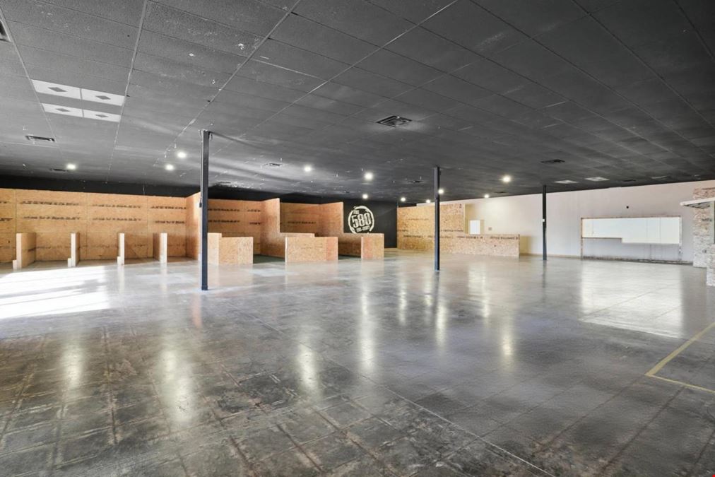 1601 N Main St (or N Highway 64)