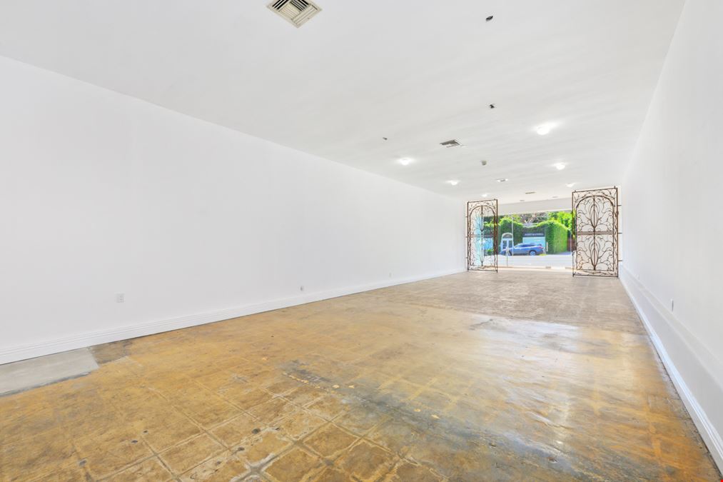 928 N La Cienega Blvd