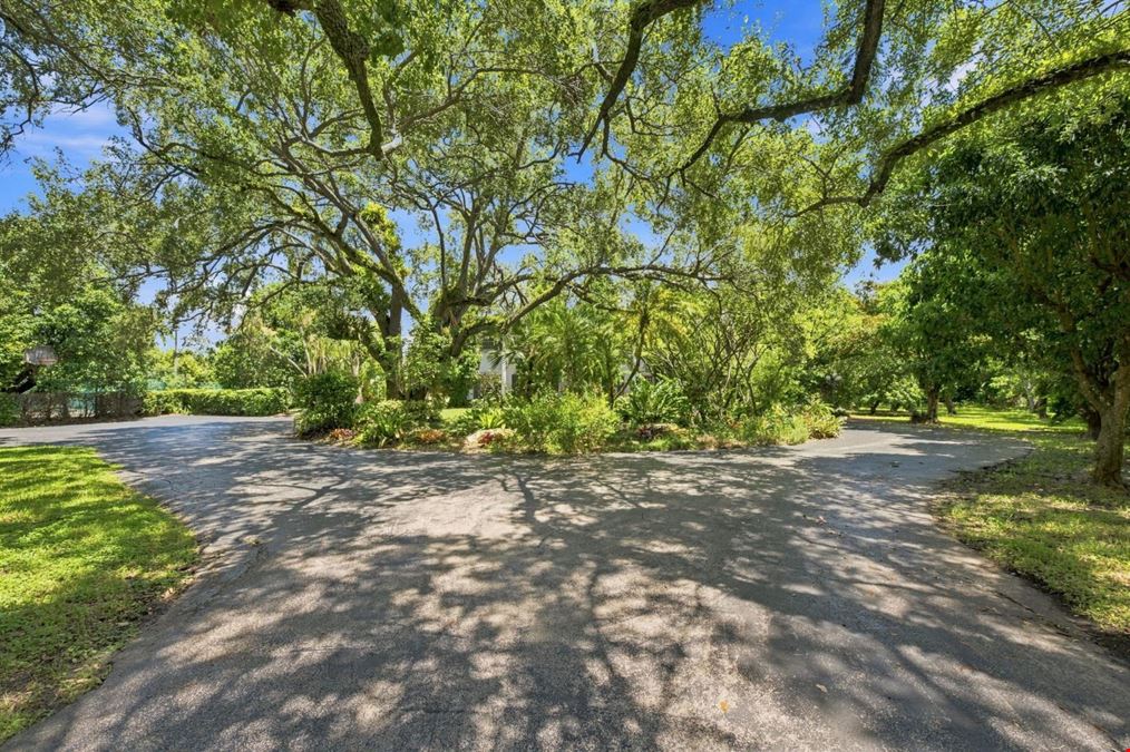 5885 SW 56th St