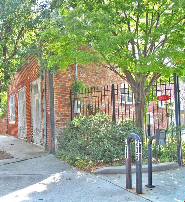 211 & 213 Walker St SW