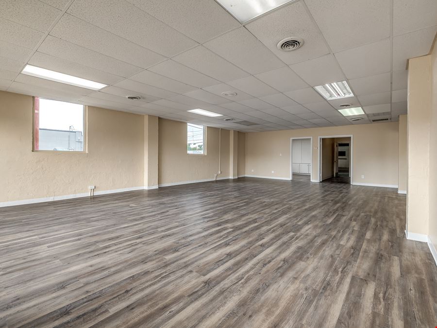 6,280 SF Retail/Showroom