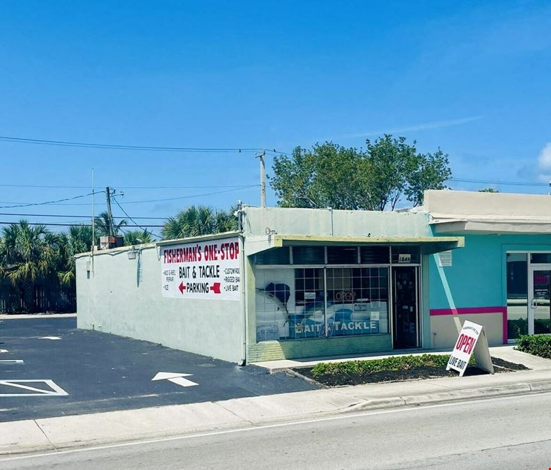 High-Visibility Retail Building in Pompano Beach