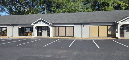 Preview of commercial space at 219 N Parkway, Suite 3