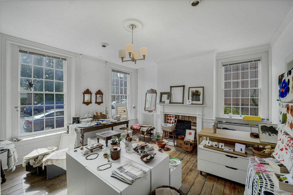 109-111 South Fairfax Street