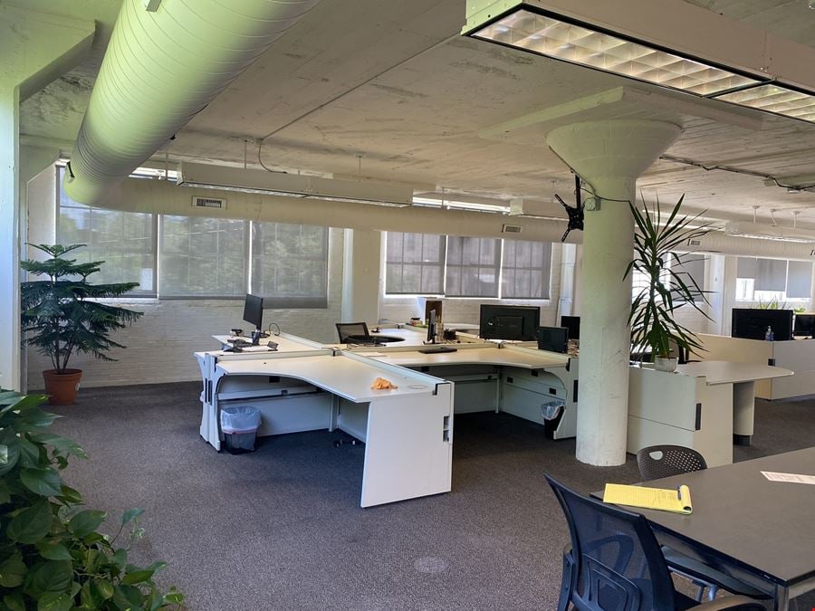 OFFICE FOR SUBLEASE SPRINGFIELD CBD