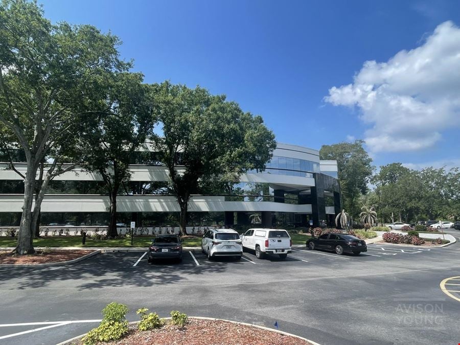 UniCenter Corporate Building