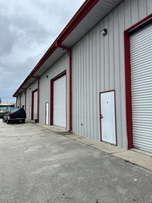 Small Bay Industrial Building at Deland Airport