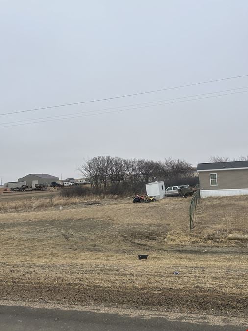 Two Quality Mobile Homes! Eight Bedroom Mobile Homes On 3+ Acres