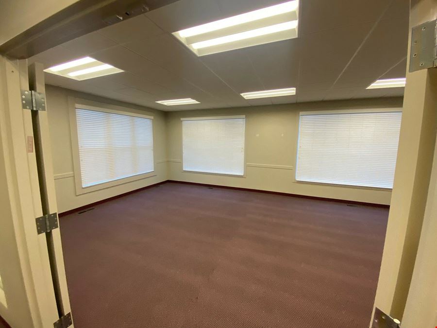 Retail/Office Showroom