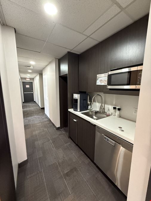 7145 W Credit Ave, Mississauga, ON L5N 6J7