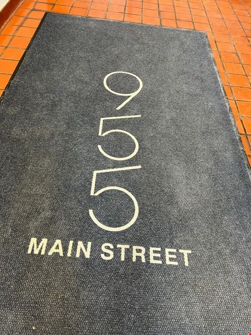 955 Main Street - Suite 305