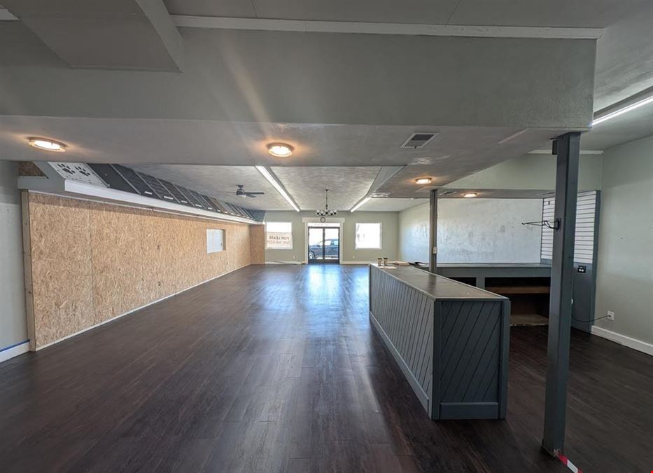 206 N Main St