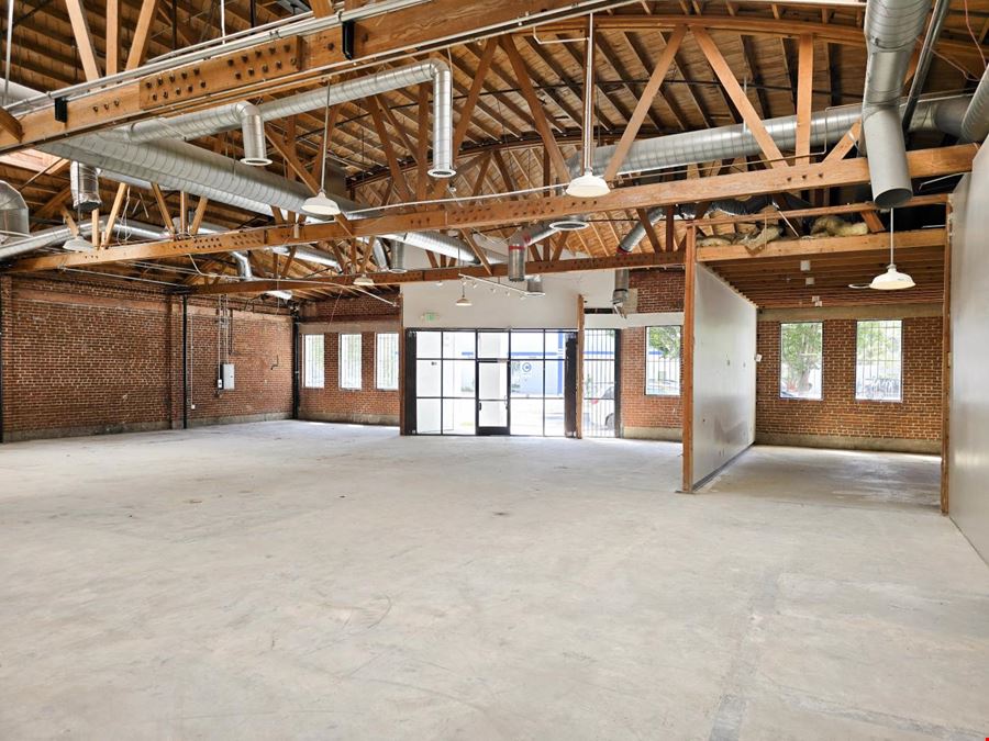 Lindblade Media Center