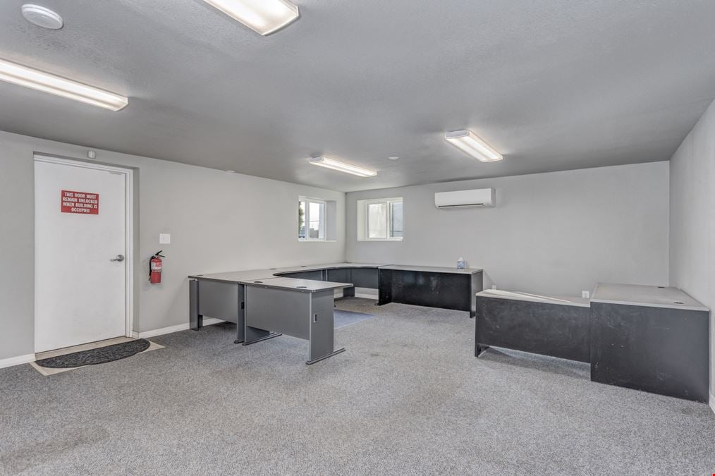 5428 W Clearwater Ave - SUBLEASE - Bldg B