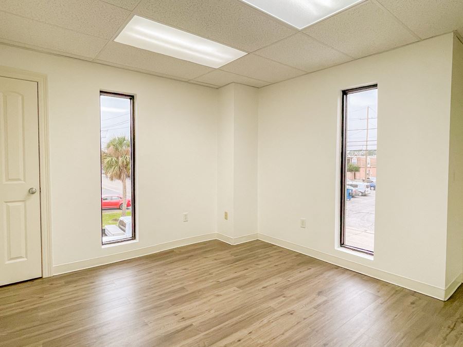 Second Floor Office Suite in Metairie