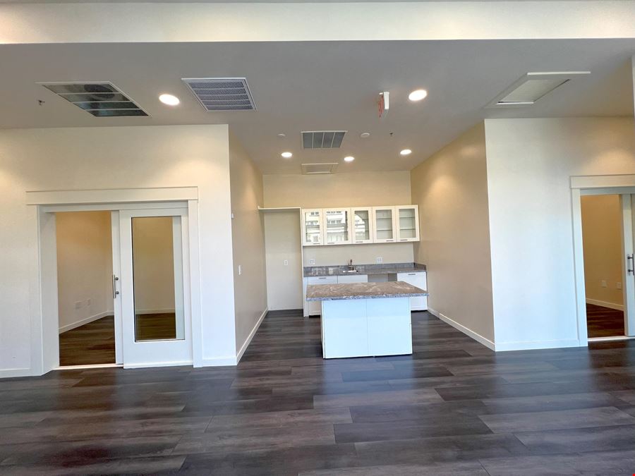 1374 El Camino Real