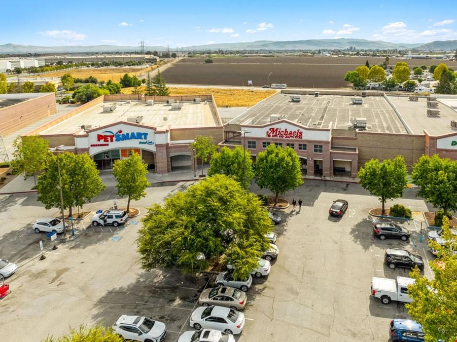 Gilroy Crossing Community Center