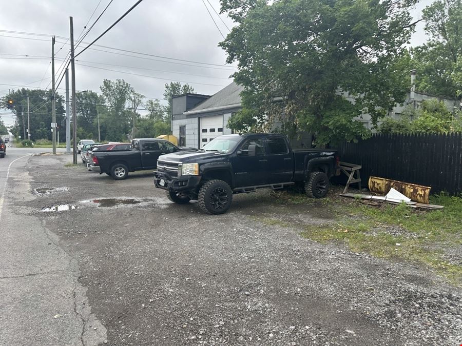 6530 Broadway - Auto Repair Shop with Residential Bonus
