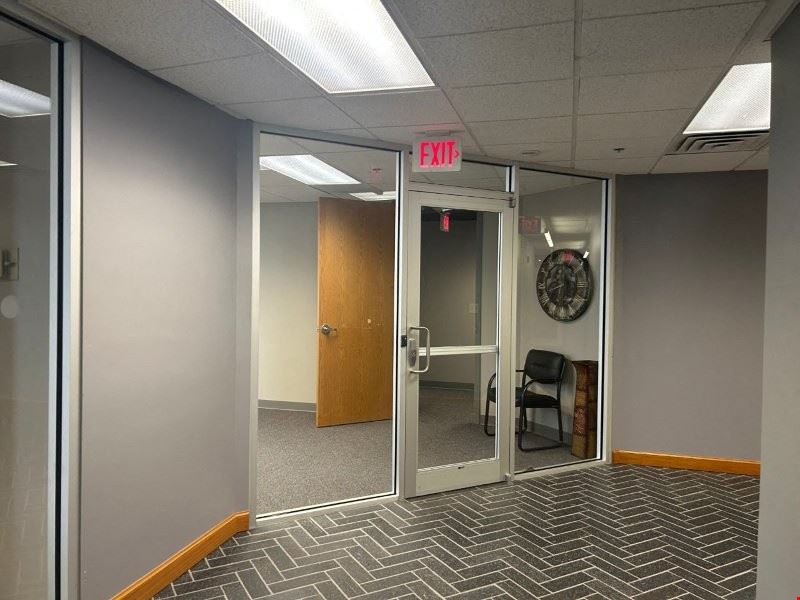 20 E 5th St - Thompson Building - Office