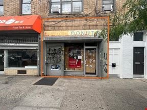 800 SF | 29-20 Ditmars Blvd | Retail Space On National Tenant Block For Lease