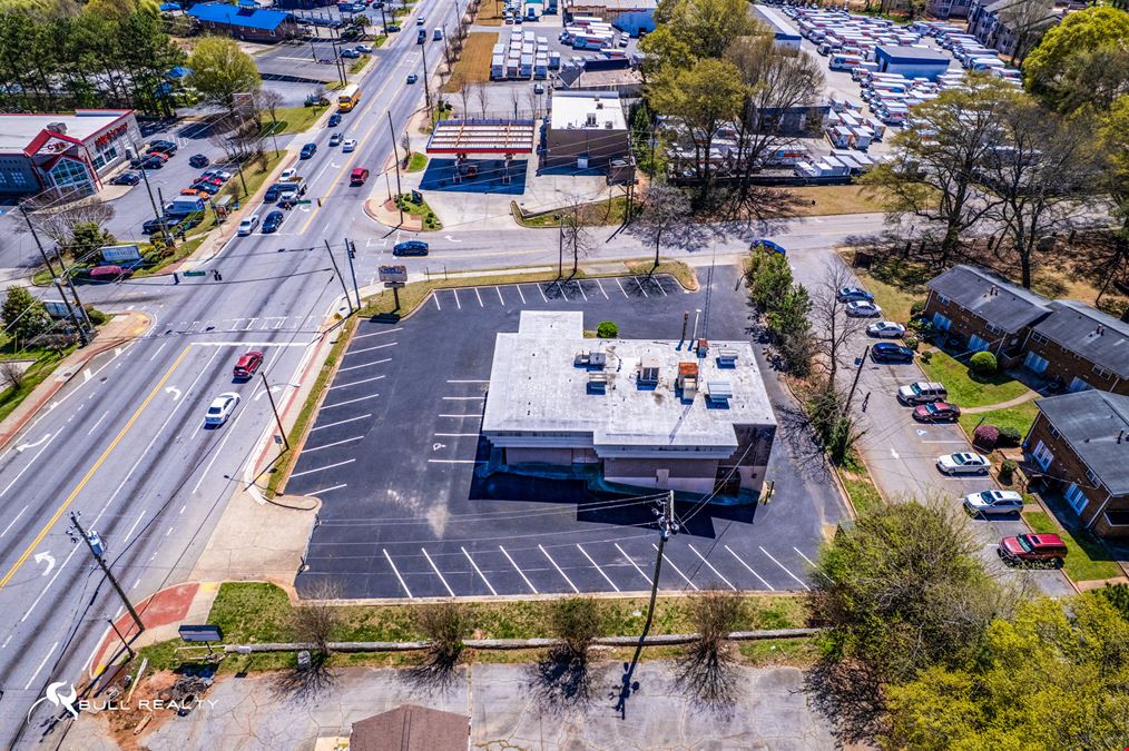 Freestanding Retail Building on Candler Road | ± 6,000 SF