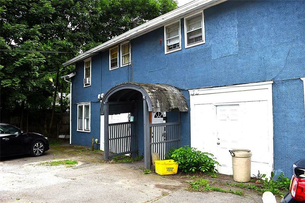 410 1/2 Jackson Avenue