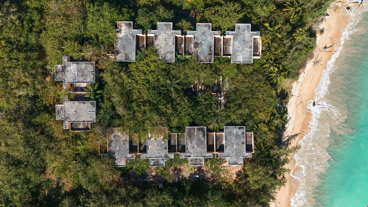 Beachfront Re-Development Opportunity in Loíza For Sale