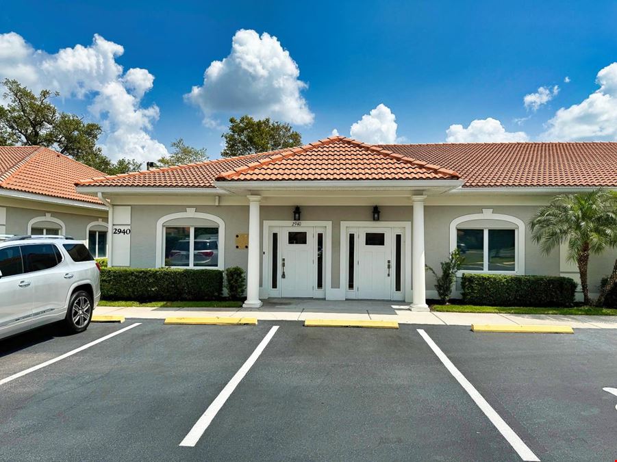 SUPER WELL LOCATED OFFICE SUITE ON UNIVERSITY PKWY.