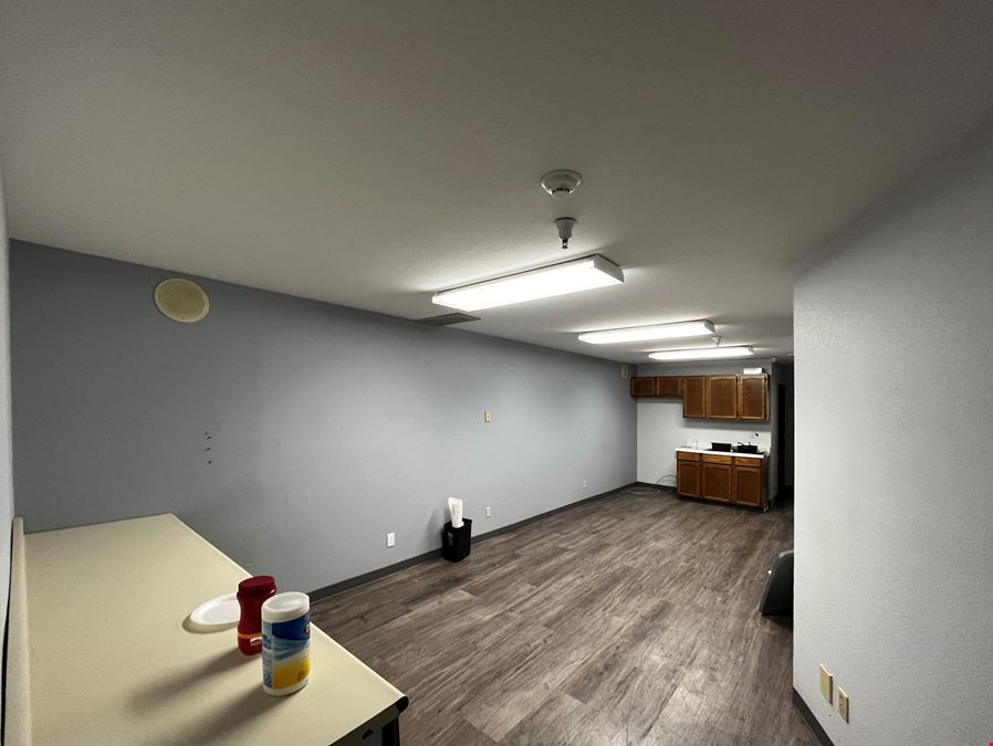 206 W Julie Dr
