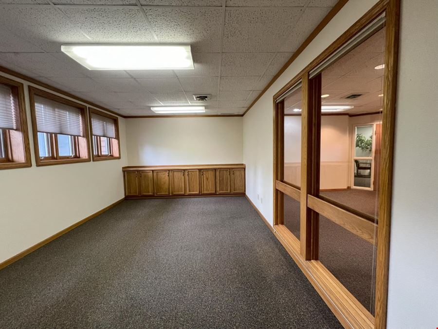 Creekside Professional Office Suite