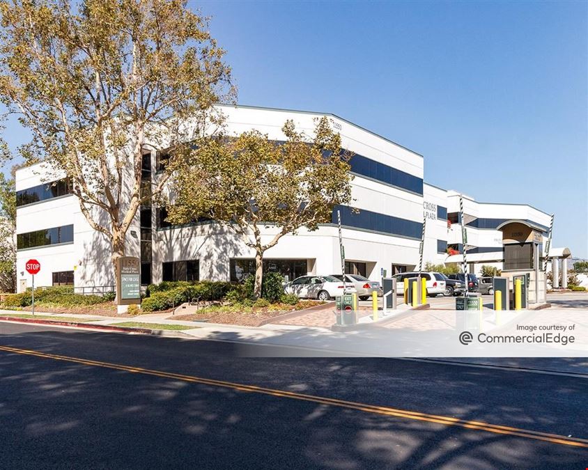 Holy Cross Medical Plaza