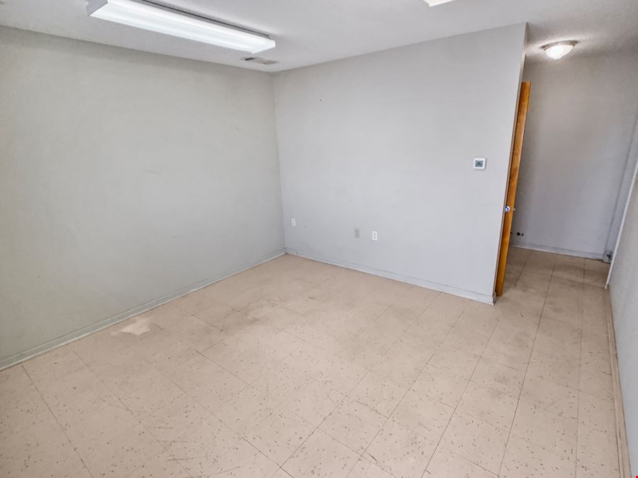 Metro Warehouse, Suite F